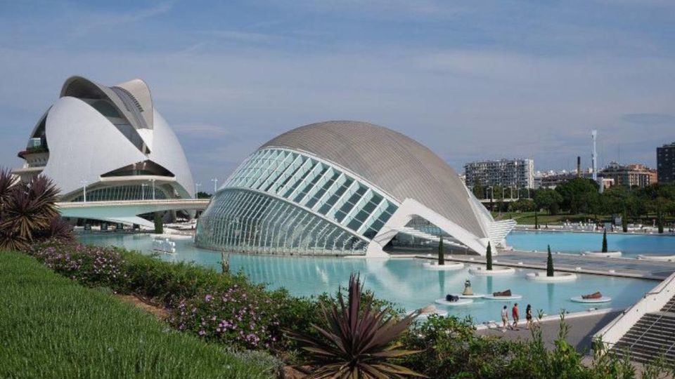 See Albufera Lake +City of Arts and Sciences on a Bike Tour - Key Points