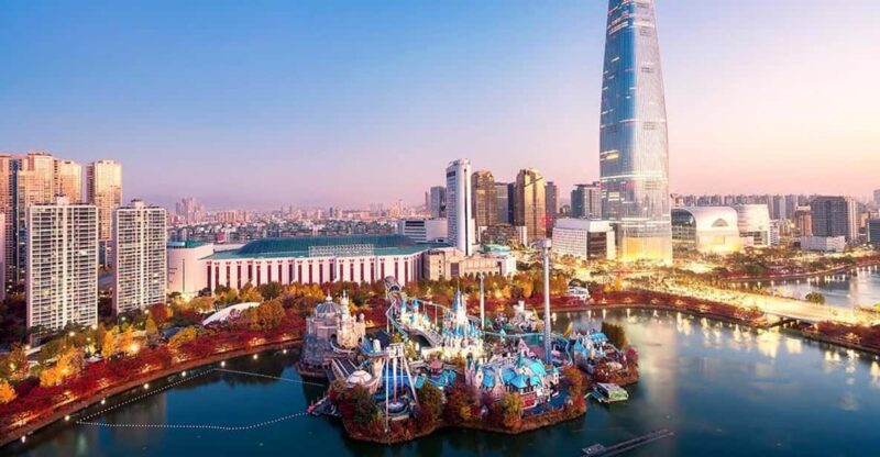 Seoul: Lotte World Ticket With Private Transfer - Key Points