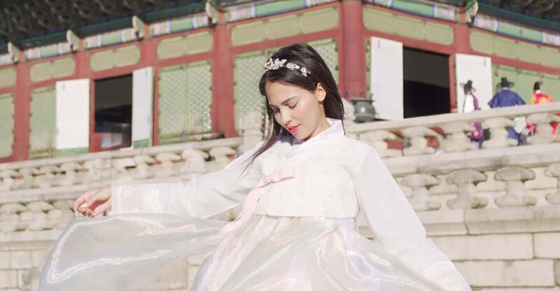 Seoul : Your Personal Photographer in Gyeongbokung - Booking and Availability