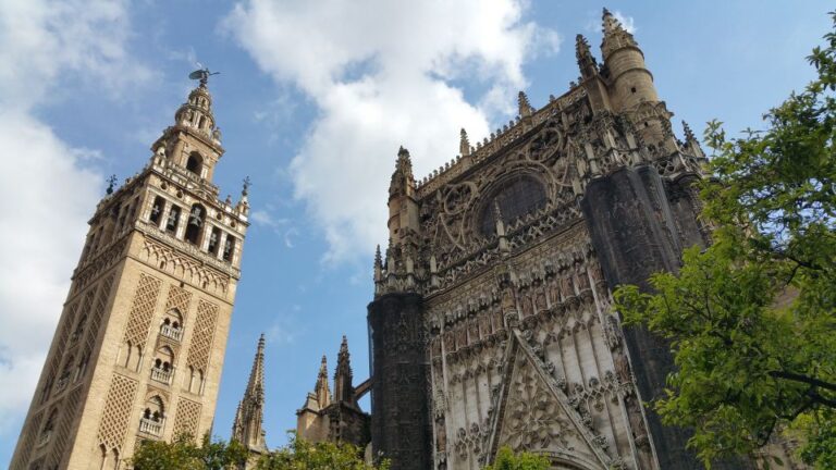 Seville: Cathedral & Giralda Fast-Track Guided Tour