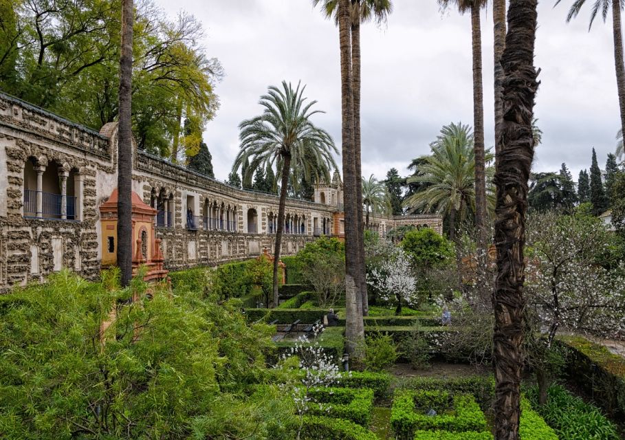 Seville: Real Alcazar of Seville Guided Tour and Ticket - Key Points