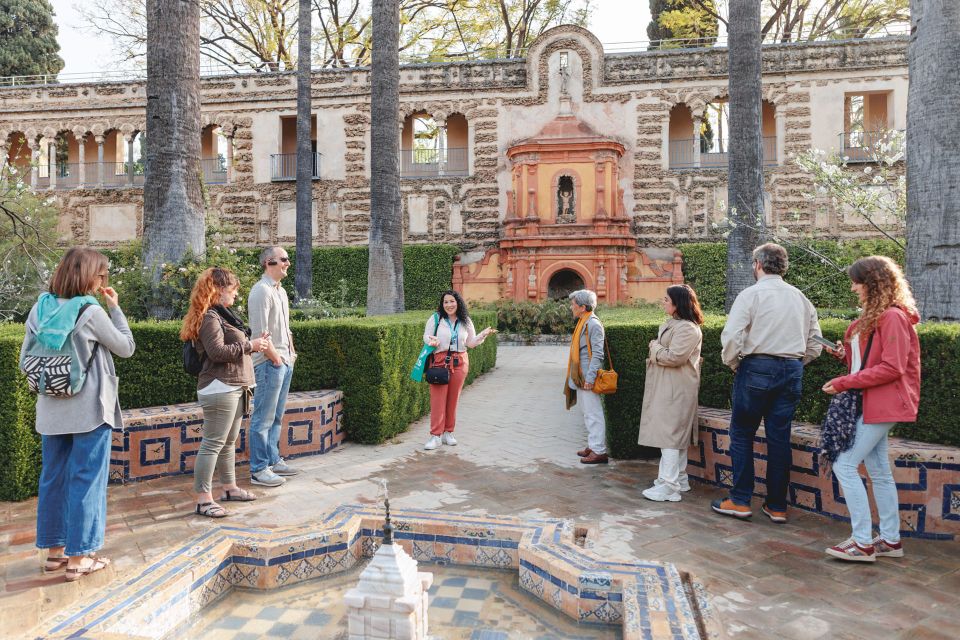 Seville: VIP Early Bird Guided Tour of The Alcazar - Key Points