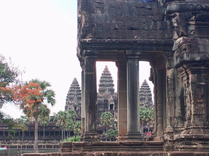 Sharing Tour With Sunrise at Angkor Wat Temple. - Good To Know