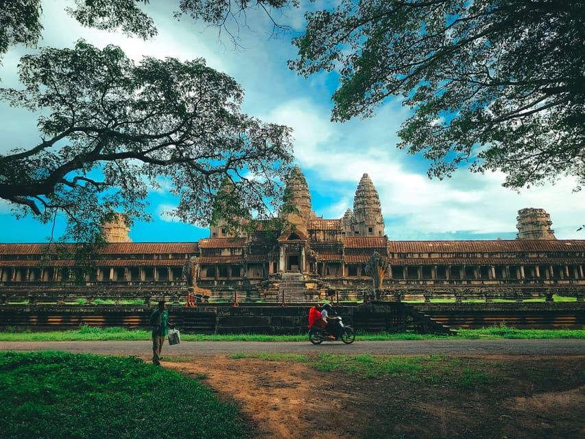 Siem Reap: Angkor Wat Small-Group Full Day Tour and Sunset - Good To Know