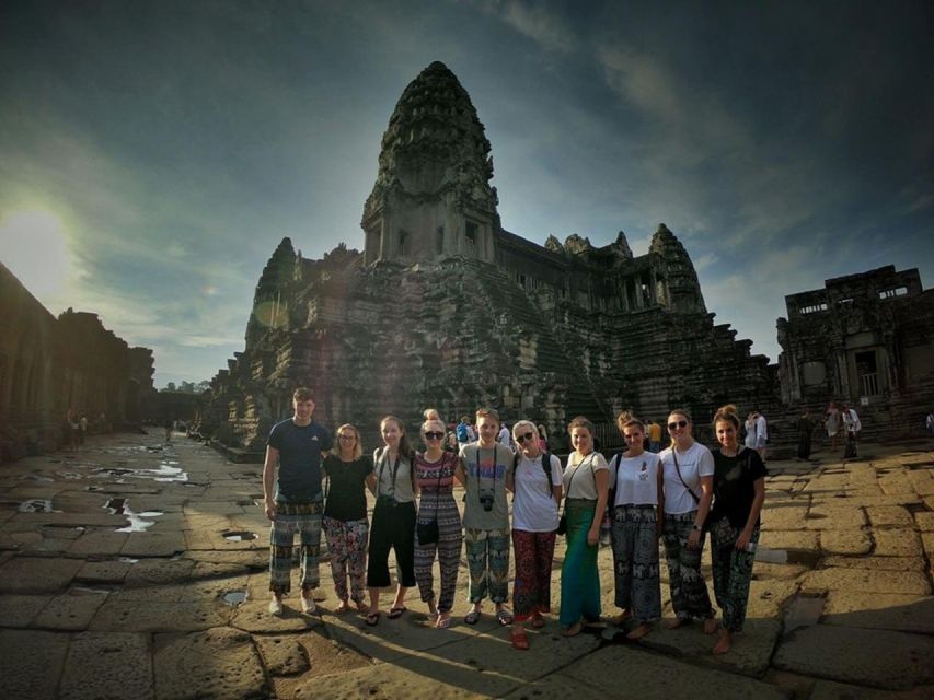 Siem Reap: Small Group Tour 1 Day at Angkor With Sunrise - Good To Know