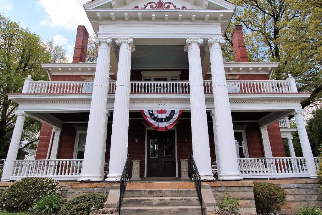 South Broadway Manor B&B - Near Fallingwater, Ohiopyle State Park, Hiking & Biking Trails GAP - Good To Know