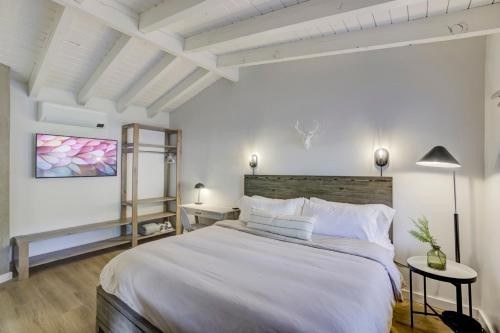 South Lake Chalet-Boutique Suite-Minutes to Heavenly & Lake Tahoe - Good To Know