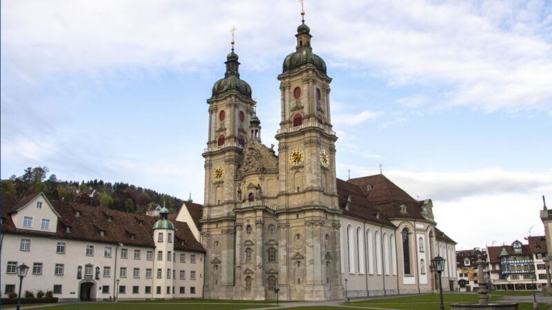 St. Gallen: Capture the Most Photogenic Spots With a Local - Good To Know
