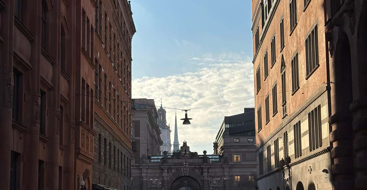 Stockholm: 2-Hour Walking & 1-Hour Canal Boat Tour - Key Points