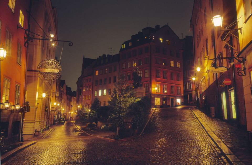 Stockholm: Old Town Guided Historical Walking Tour - Key Points