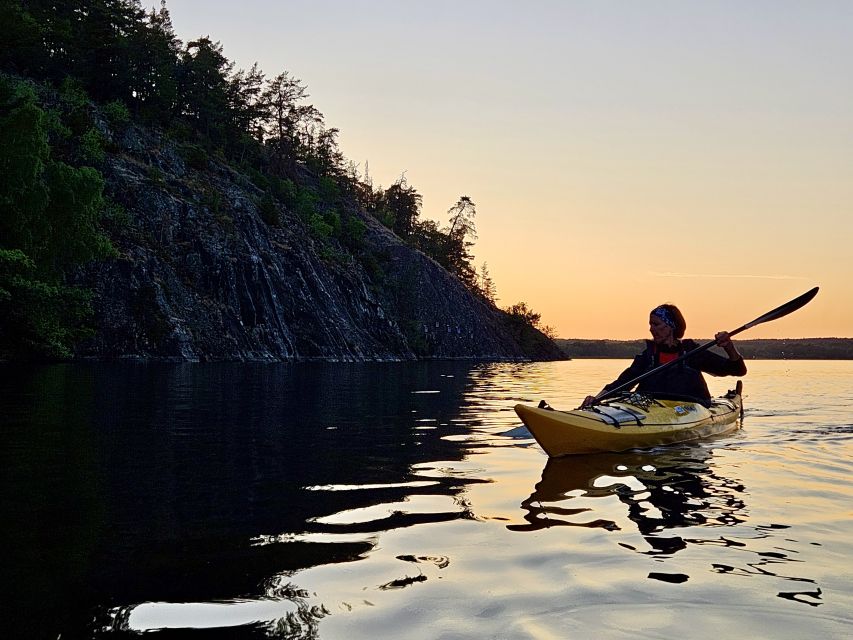 Stockholm: Sunset Kayak Tour on Lake Mälaren With Tea & Cake - Key Points