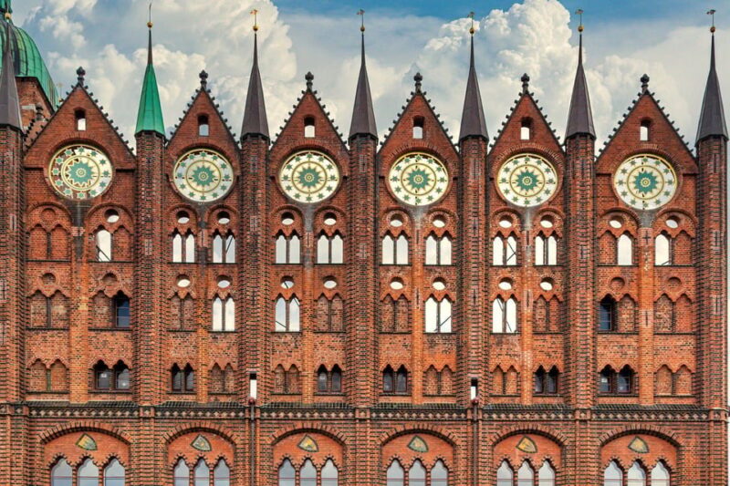 Stralsund Private Guided Walking Tour - Key Points