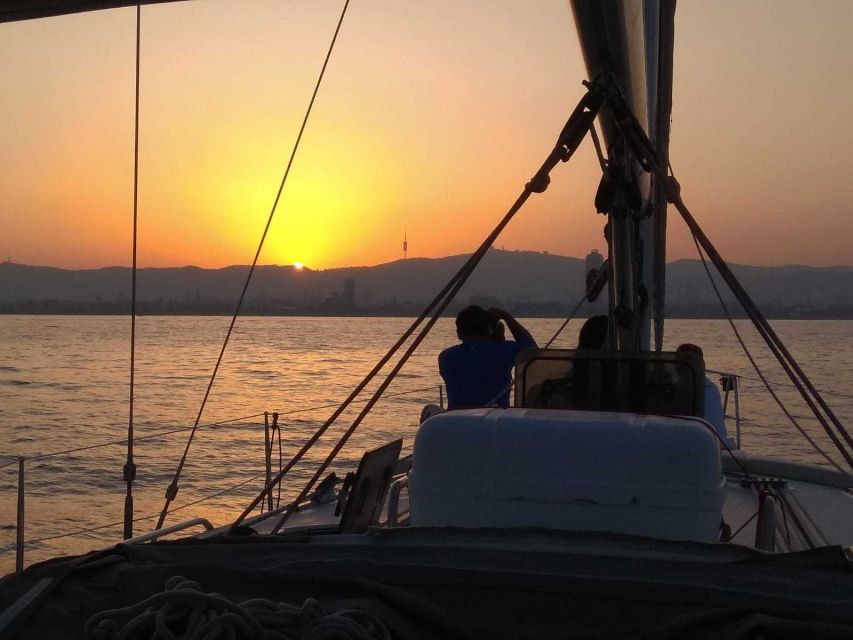 Sunset Sailing in Barcelona With Gin & Tonic Workshop - Key Points