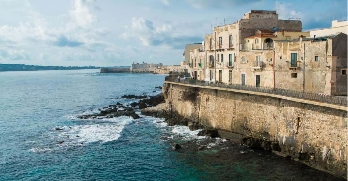 Syracuse: Ortigia First Discovery Walk and Reading Tour - Key Points