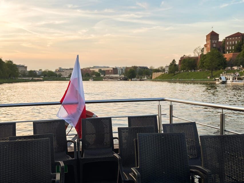 Krakow: Evening Sightseeing Cruise With Drink
