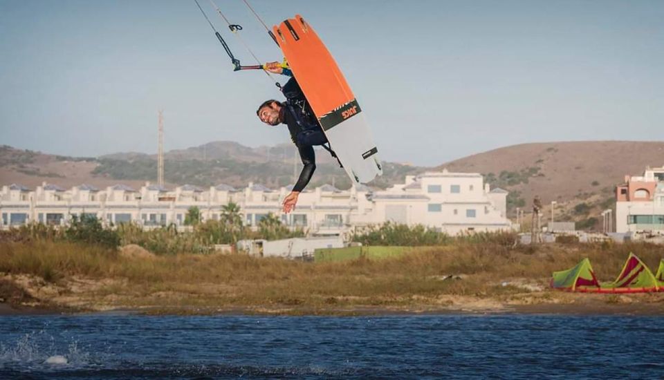 Tarifa: Kitesurfing Course With Certified Instructor - Key Points