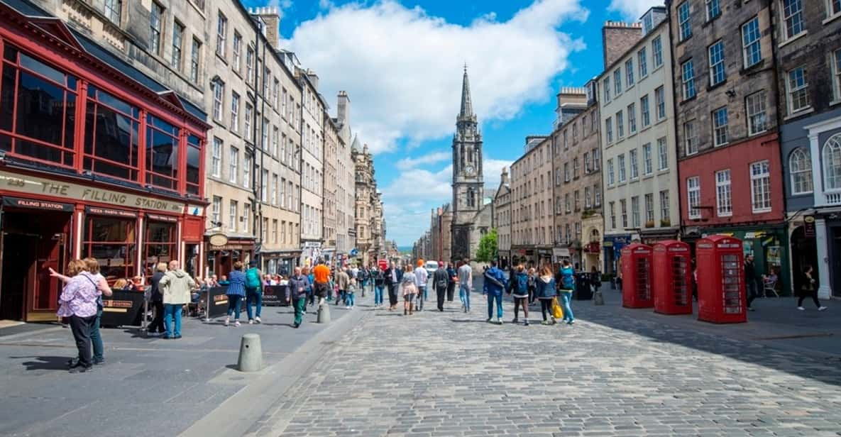 The Essential of Edinburgh in French - Key Points