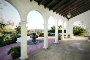 The Patrician Hollywood Universal - Property Overview and Location