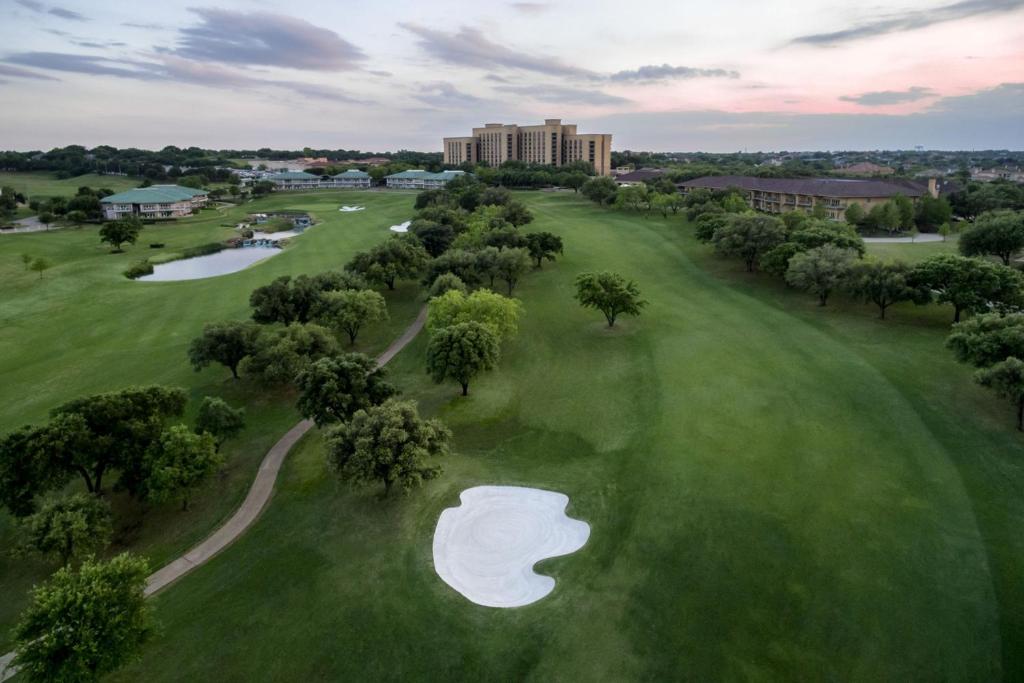 The Ritz-Carlton Dallas, Las Colinas Review