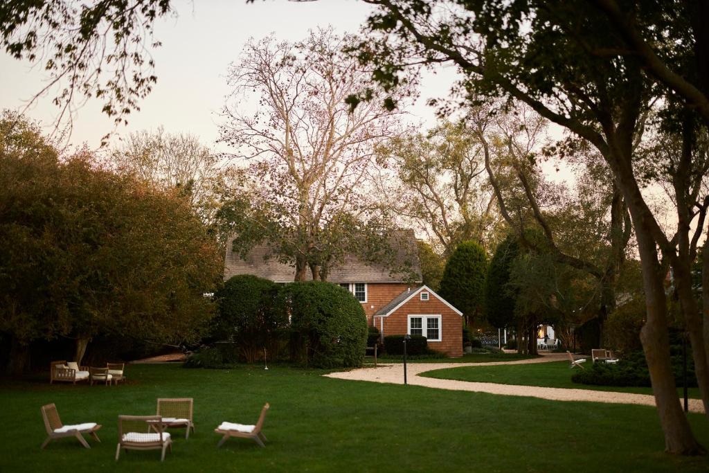 The Roundtree, Amagansett Review