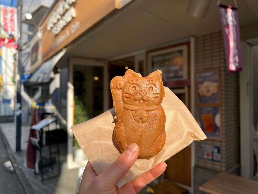 Tokyo Gotokuji Unique Temple Walking Tour for Cat Lovers. - Key Points