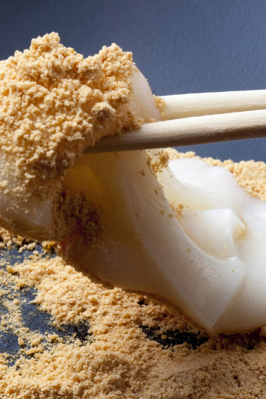 Tokyo Shinjuku: Mochi Pounding Experience With Tasting - Key Points