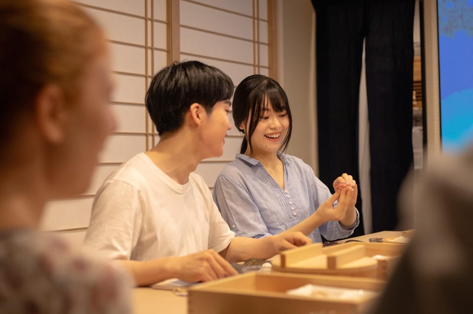 Tokyo: Sushi Making Experience With a Meal and Souvenir - Experience Overview