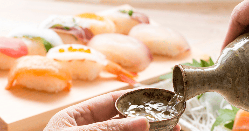 Tokyoshinjukuyasukuni : Sushi Making Class With Sake Tasting - Tasting and Cultural Insight