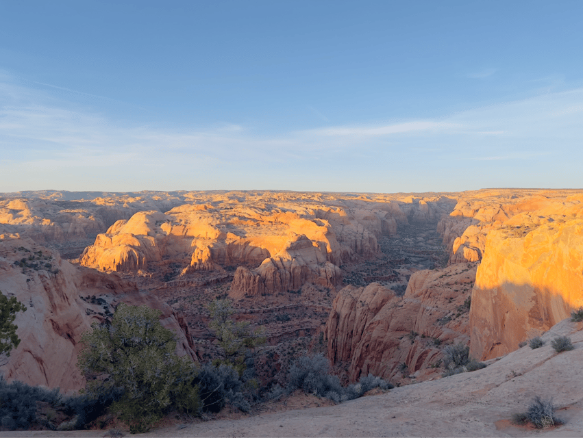 Tonalea: Guided Eggshell Arch Hike W/ Day or Sunset Options - Whats Included