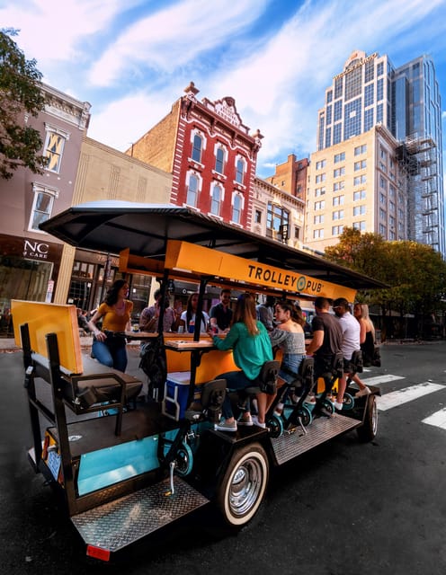 Trolley Pub Austin Private Group Tour - Key Points