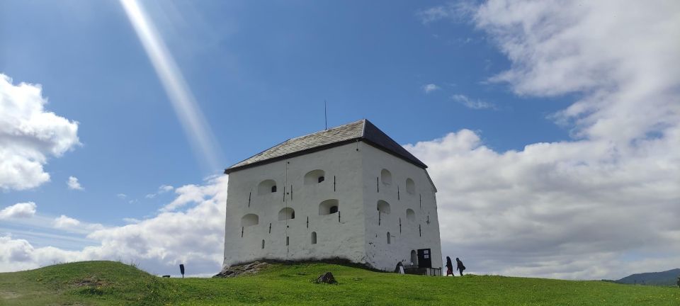 Trondheim: Audio Guide Panorama Bustour - Good To Know