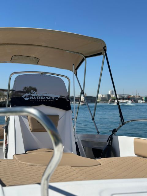 VALENCIA BOAT WITH LICENSE - Key Points