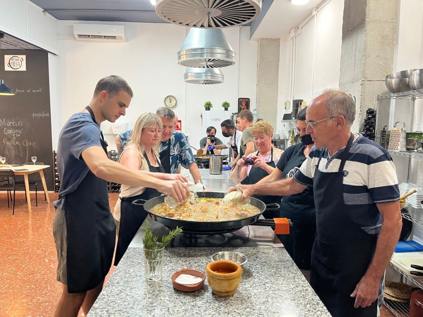 Valencia: Evening Guided Paella Workshop, Tapas, and Drinks - Key Points