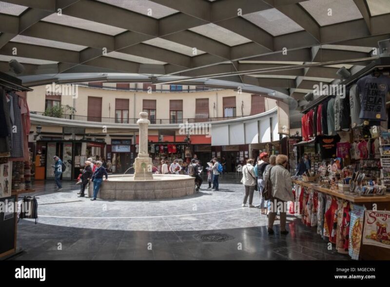 Valencia: Old Town Walking Tour and Traditional Drink - Key Points