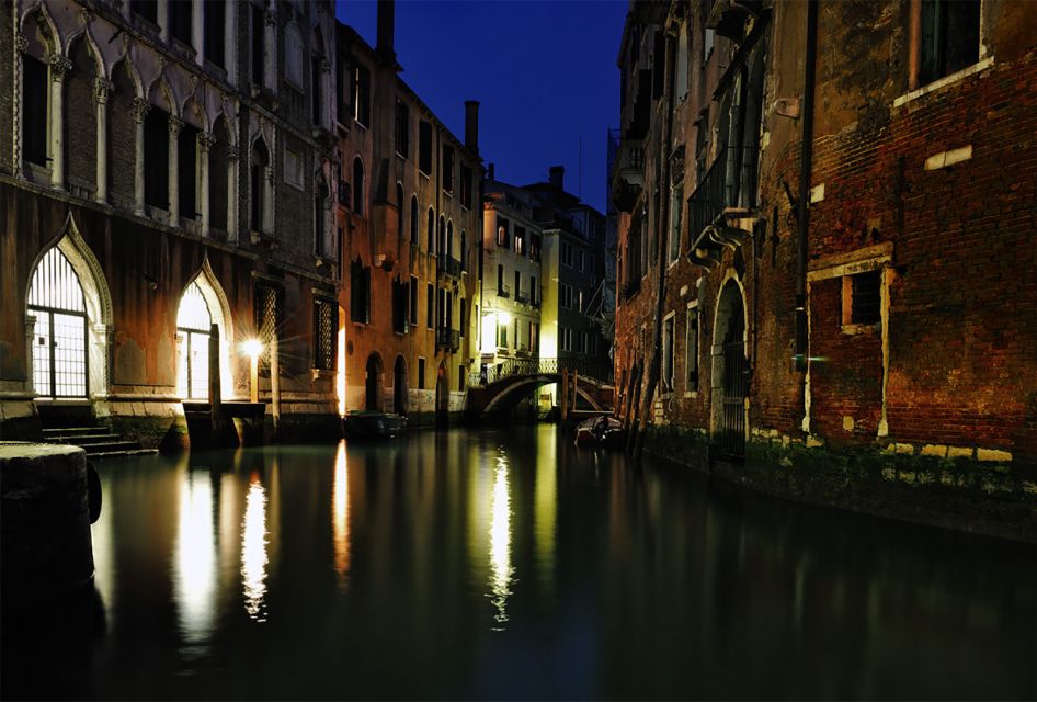 Venice: Ghost Tour to Rialto and San Marco Square - Key Points