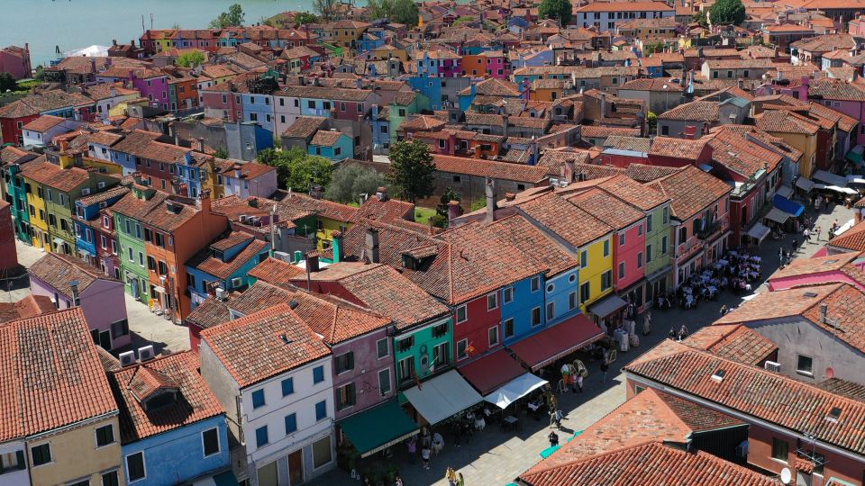 Venice: Murano and Burano Boat Trip With Glass Blowing Show - Key Points