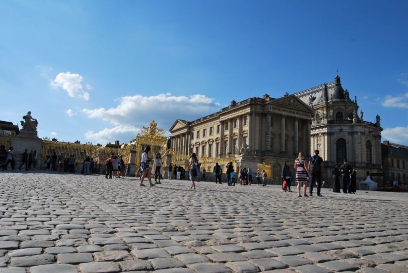 Versailles: Palace Guided Tour With Skip-The-Line Ticket - Key Points
