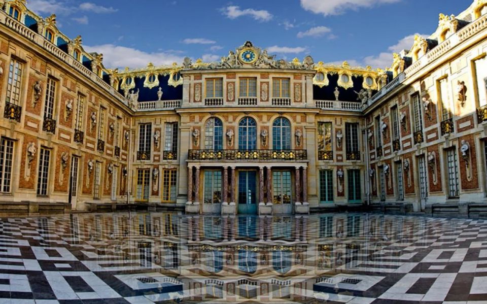 Versailles Palace Private Family Tour Designed for Kids - Key Points