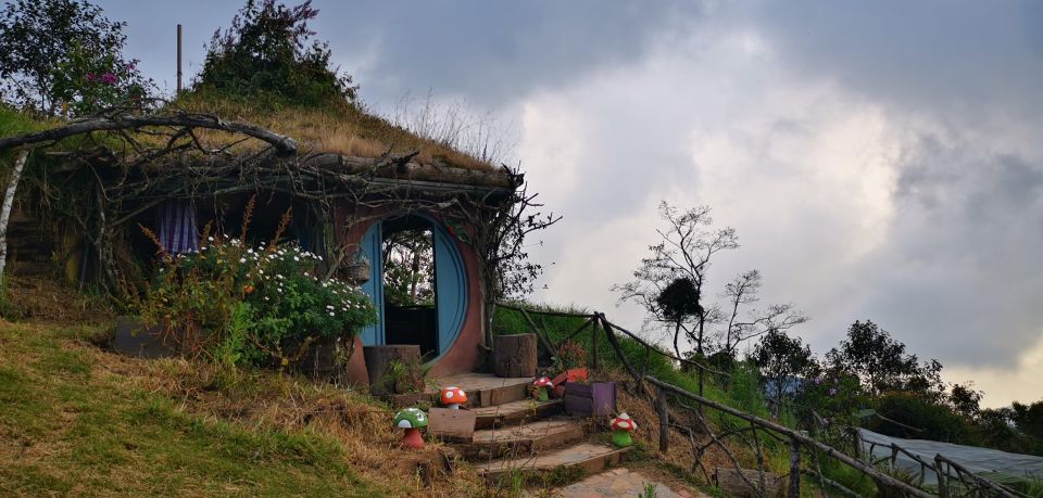 Visit Hobbitenango Themed Park and Antigua Guatemala - Key Points