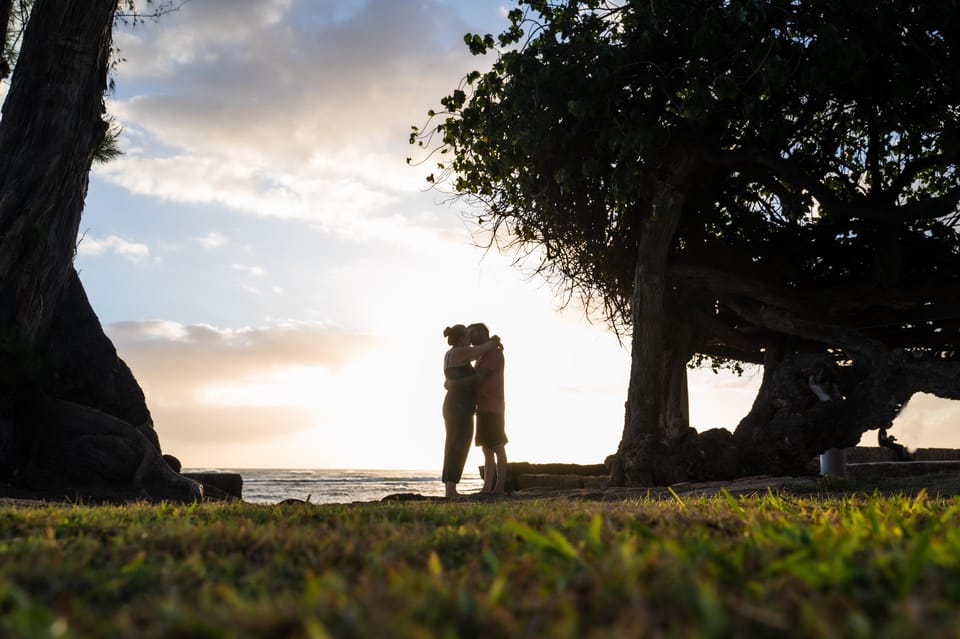 Waikiki : Beach Picnic With Photography and Performance! - Key Points