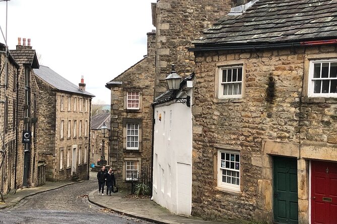 Walking Tour of Lancaster - Execution Slavery Industry - Good To Know