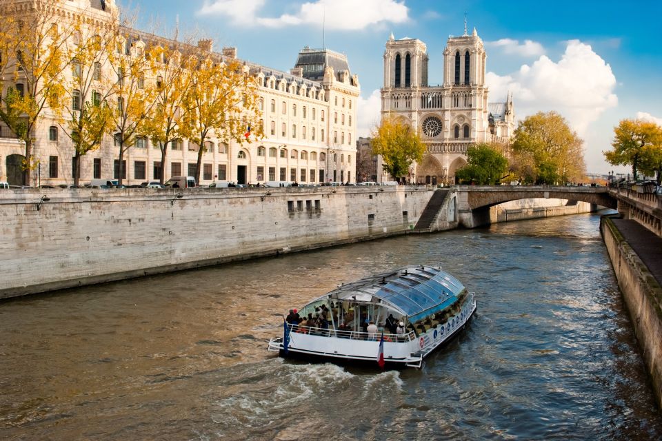 Walking Tour of Paris Old Town and Seine River Cruise - Key Points