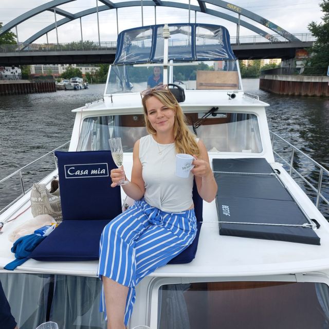 Wannsee: 4h Private Seven Lakes Boat Tour With Skipper - Key Points