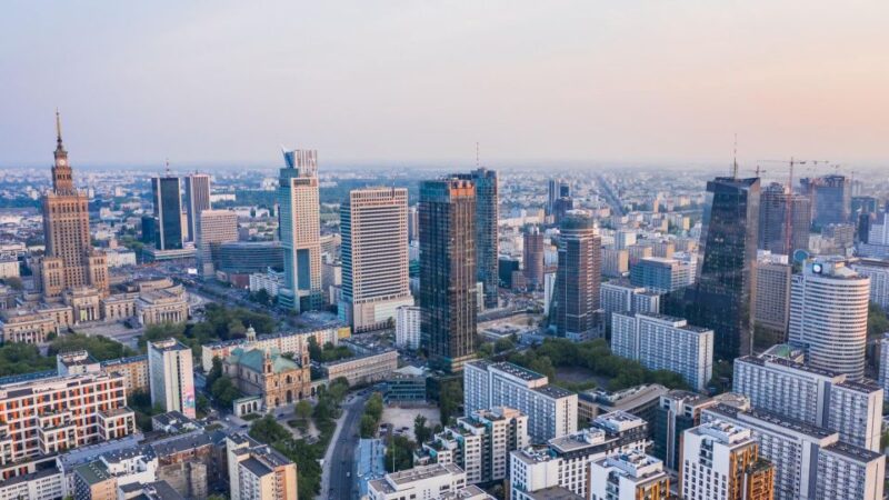 Warsaw: Express Walk With a Local in 60 Minutes - Good To Know