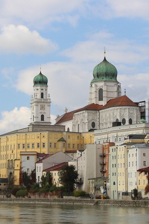 Whispers of Romance: Passau's Enchanted Tour - Key Points