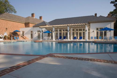 Williamsburg Lodge, Autograph Collection - Good To Know