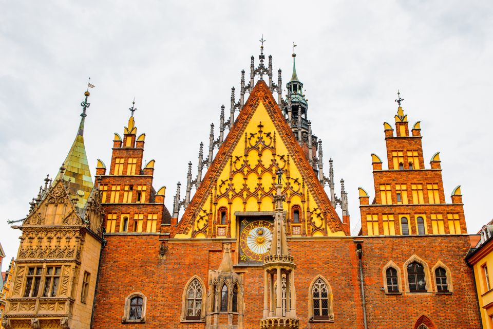 Wroclaw: First Discovery Walk and Reading Walking Tour - Good To Know