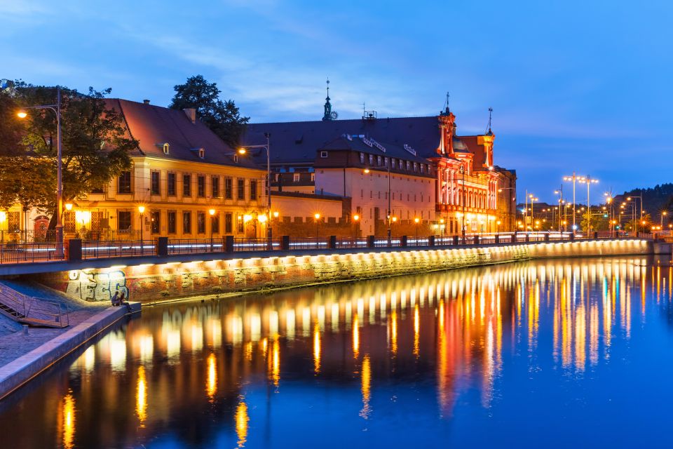 Wroclaw: Old Town Highlights Private Walking Tour - Good To Know