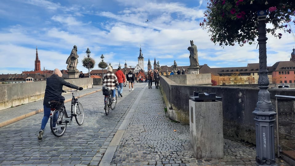 Würzburg: City Walking Tour (English) - Itinerary Highlights