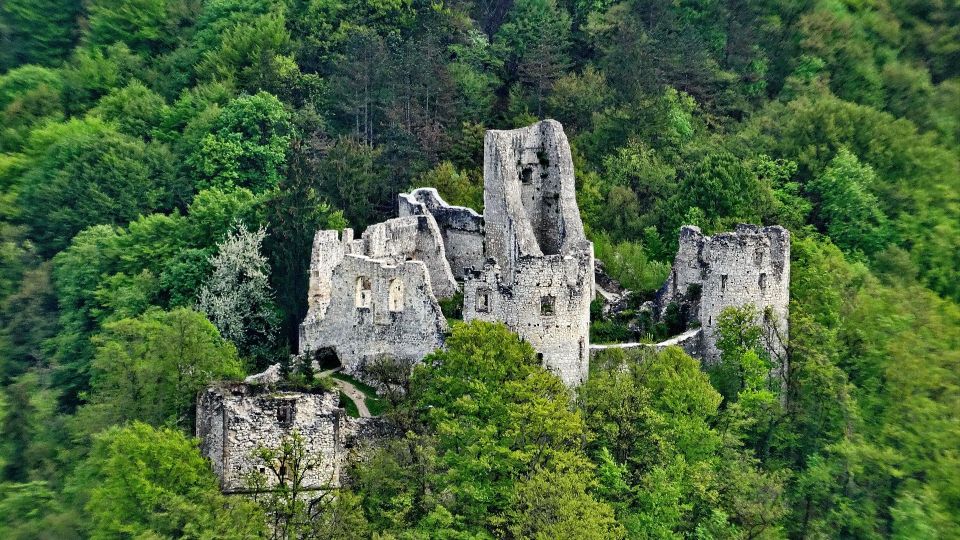 Zagreb: Plesivica Hills and Samobor Tour With Wine Tasting - Good To Know